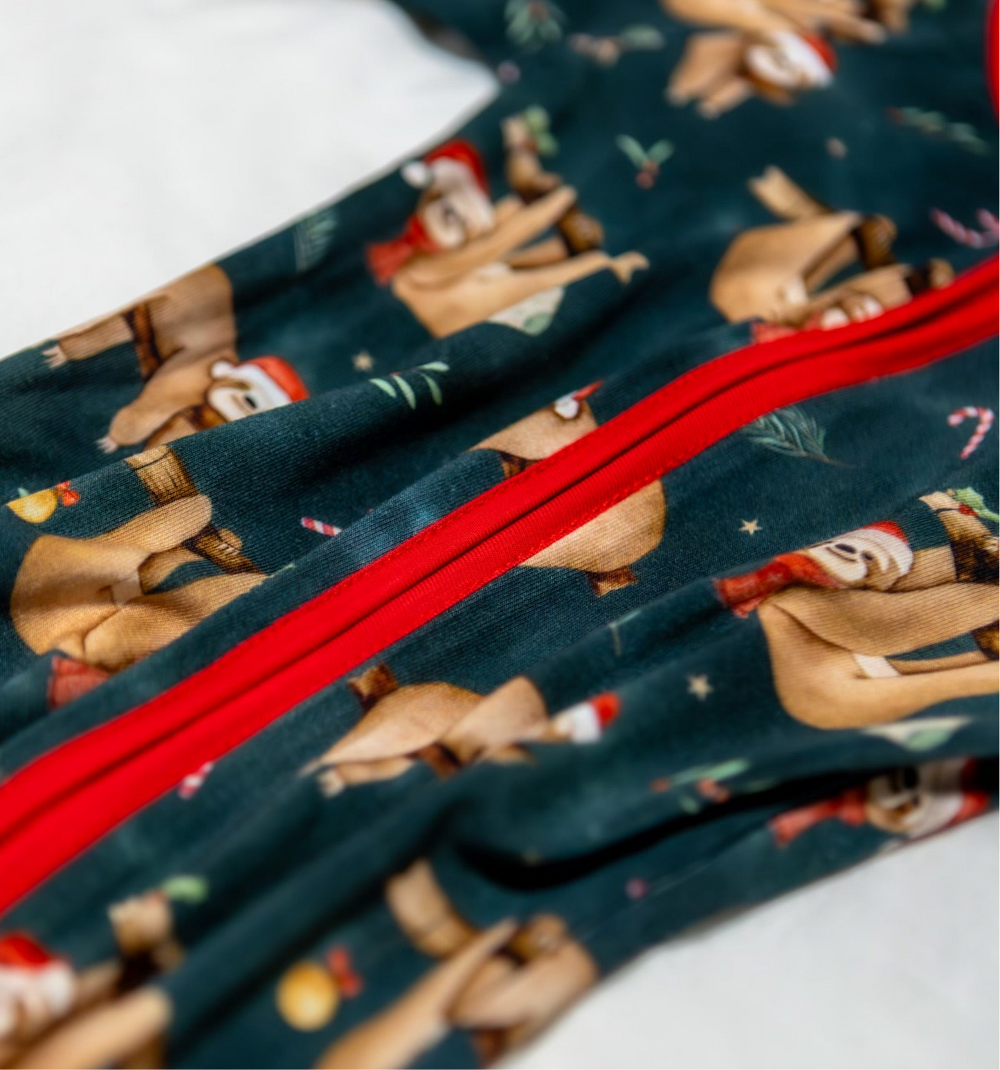 SLOTHMAS SLEEPER