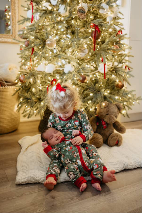 ONCE UPON A CHRISTMAS 2 PIECE SET